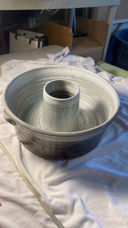CERAMIC BUNDT CAKE PAN
