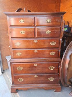 American drew dresser