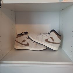 Nike Air Jordan 1 Mid SE 'Brown Elephant' Sneakers