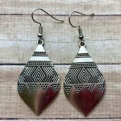 $5 New Boho Vintage Look Earrings. alloy  