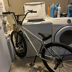 CREW BIKE CO CB29 BMX BIKE