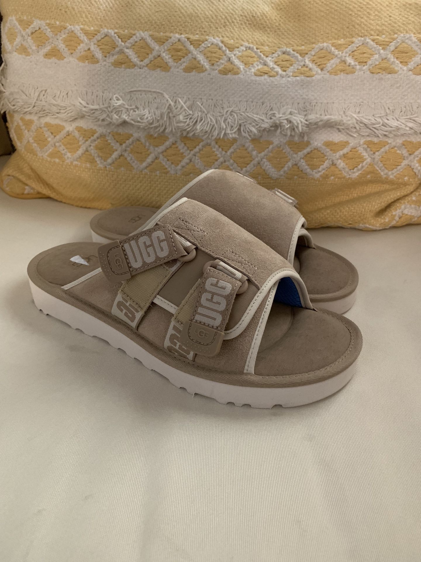 Mens Uggs Size 9
