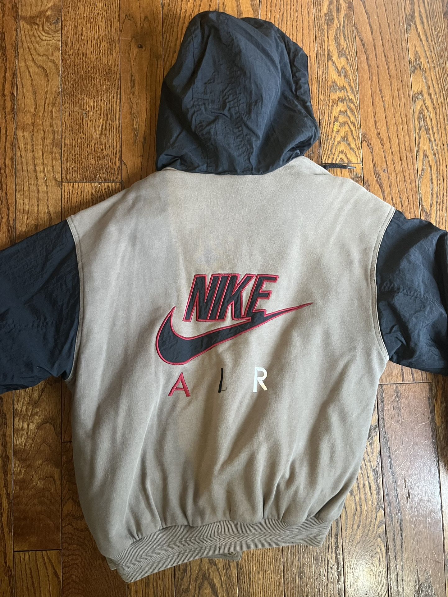 VINTAGE NIKE BOMBER JACKET