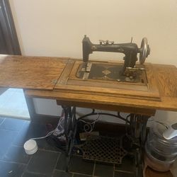 Antique Singer Sewing Machine 