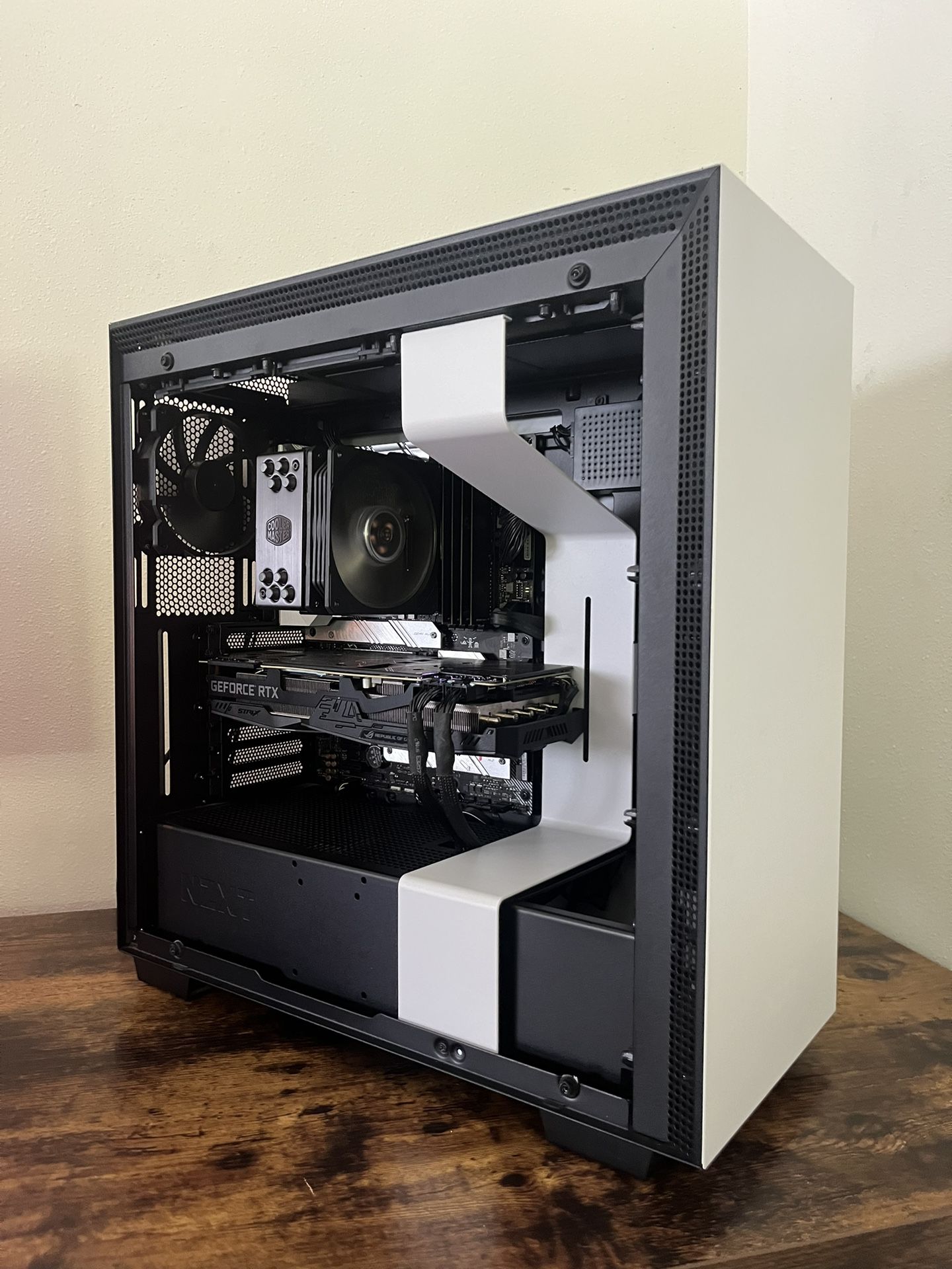 NZXT H700 Intel i7 RTX Gaming PC w/ Monitor & Accessories