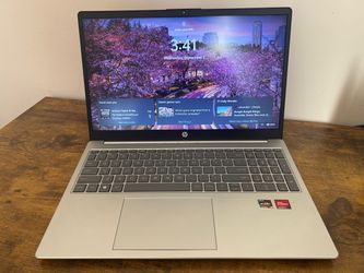 Laptop HP 15.6 in Ryzen 5 7520U 16 GB LPDDR5 Ram 256 GB SSD