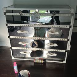 Modani Mirror Dresser 
