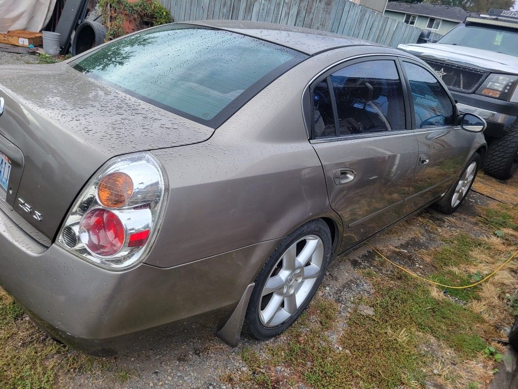 2004 Nissan Altima