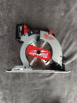 Milwaukee Saw 7 1/4 y pila 5.0