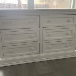 White 6-Drawer Dresser 