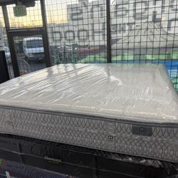 KING SIZE AIRELOOM COPPERTECH SILVER (FIRM) PILLOW TOP MATTRESS & BOX SPRINGS BED SET