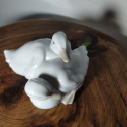 NAO BY LLADRO PORCELAIN FIGURINE 4" - AQ99