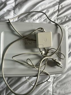 Original Apple 85W MagSafe Charger (A1222).