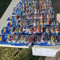 $1 HOT WHEELS & COLLECTIBLES LOT SALE RICK & MORTY STAR WARS DC COMICS MINI FIGURES 