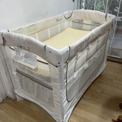 Arm’s Reach Co-Sleeper 