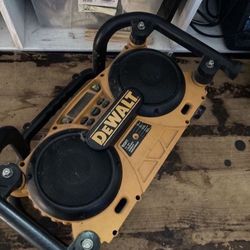 DEWALT JOBSITE RADIO