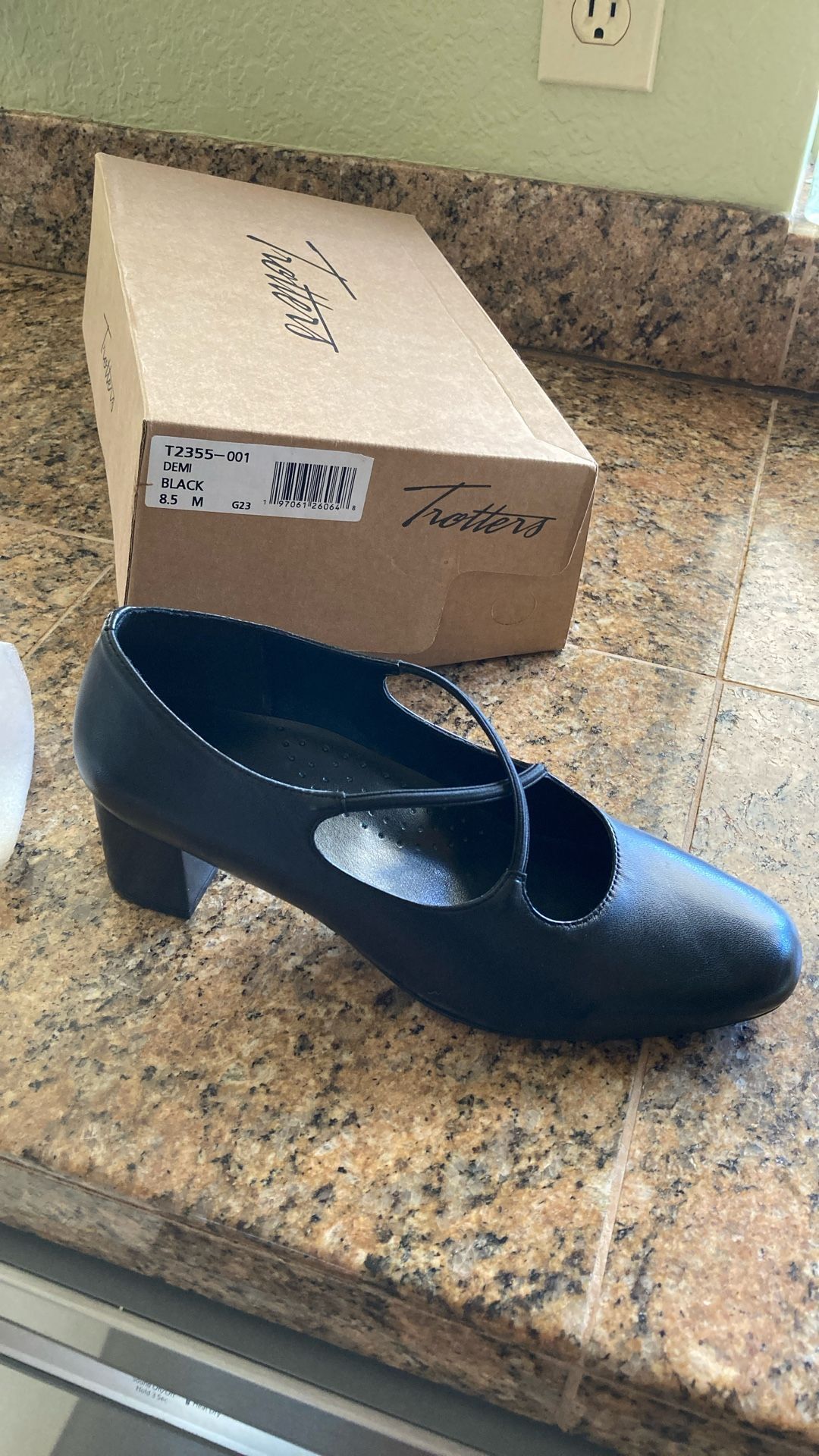 Trotters Lady’s Comfort Dress Shoe