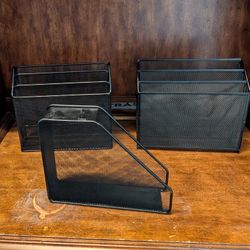 Heavy Duty Magazine Folder Paper -  3  - Compartment  Wire Mesh File Organizer  (2) 