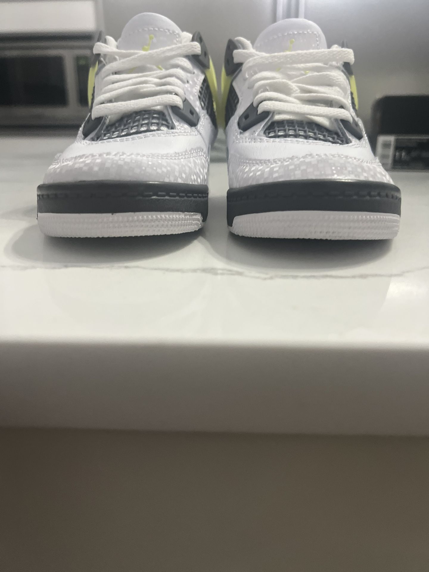 Size 11C Brand New Jordan 4 Retro (PS) White Lemon Twist OG Box No Lid