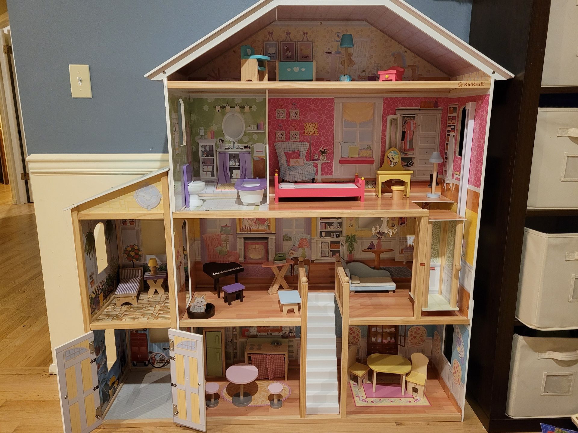 Large Kidcraft Dollhouse With Furniture