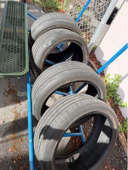 4 tires used 235 40 19