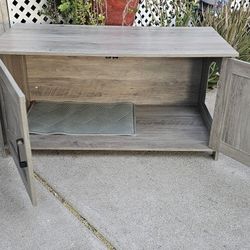 **Beatiful Modern Cat Or Small House **