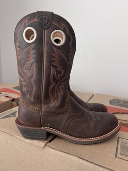 Women’s ARIAT Boots 8B