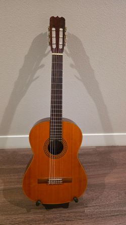 Goya G-125 Classical Guitar
