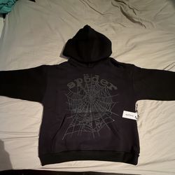 Dark Black Spider Hoodie (medium)