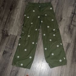 Baggy Stylish Green Cargo Pants With Stars Unisex