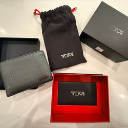 Tumi Wallet