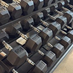 Dumbbells – Rack – Olympic Weights – Bumper Plates – Bar – Rubber Flooring – Smith Machine – Squat Rack