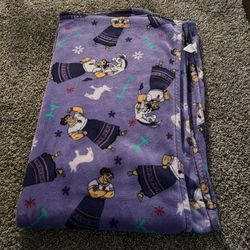 Medium size kids throw blanket