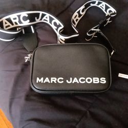 MARC JACOBS 