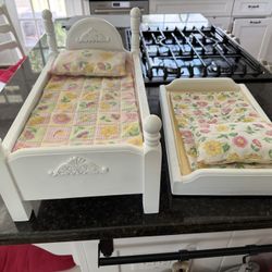 🛏️ 2 Small Wooden Pet/Doll Beds Stackable with Floral Bedding Excellent Condition