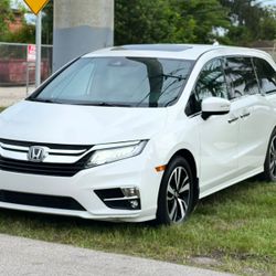 2018 Honda Oddysey Elite 