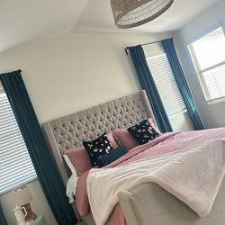 King Tufted Bedframe