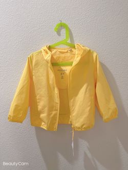 Uniqlo kids UV PROTECTION POCKETABLE PARKA