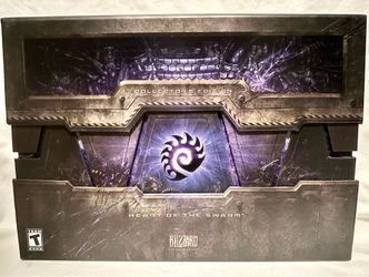 StarCraft II: Heart of the Swarm Collector's Edition - Box, Art Book, Discs