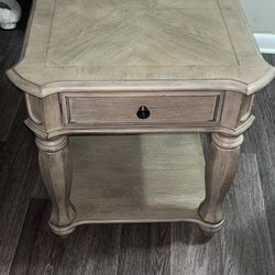 Magnolia Manor Coffee Table/End Table