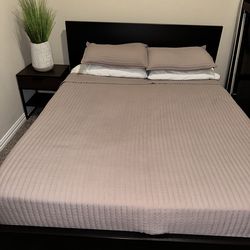 Bedroom Set Queen size