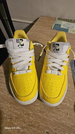 Air Force 1 '07 LV8 '82 - Tour Yellow'