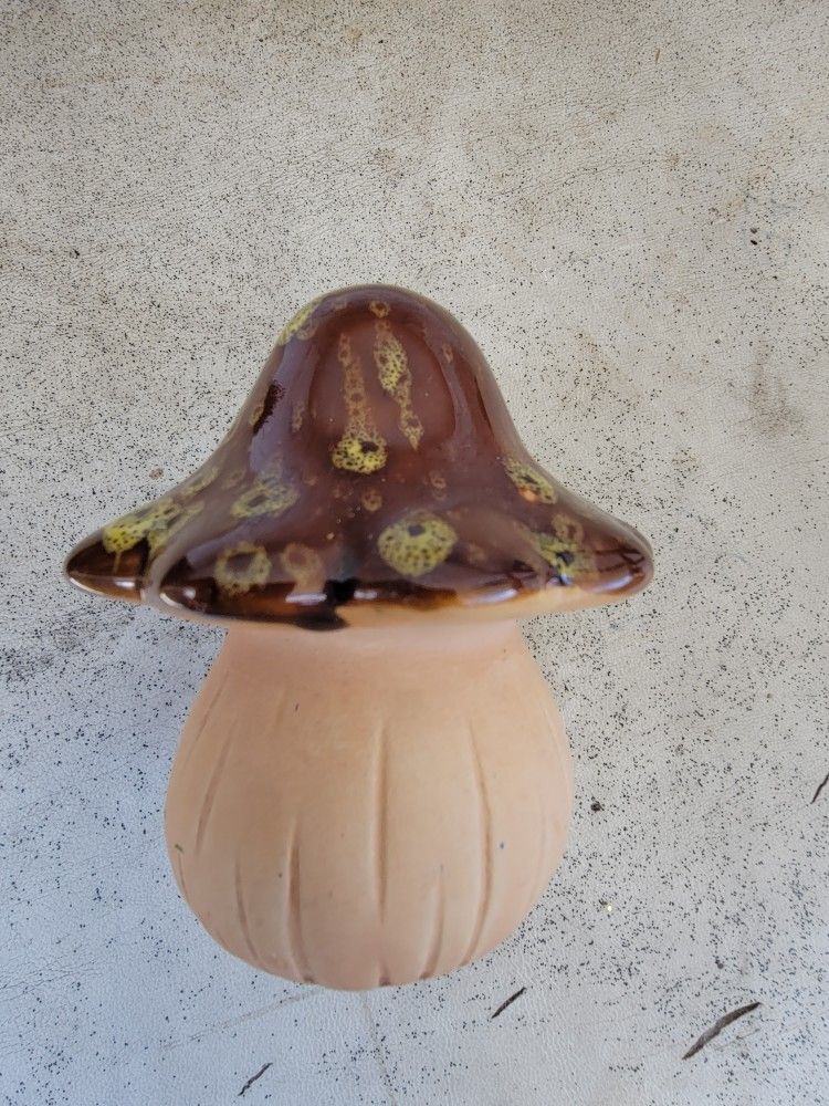 Vintage Ceramic Mushroom Drip Glaze 4”