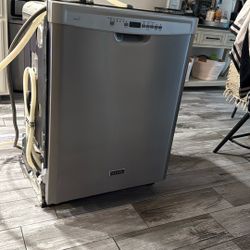 Maytag dishwasher