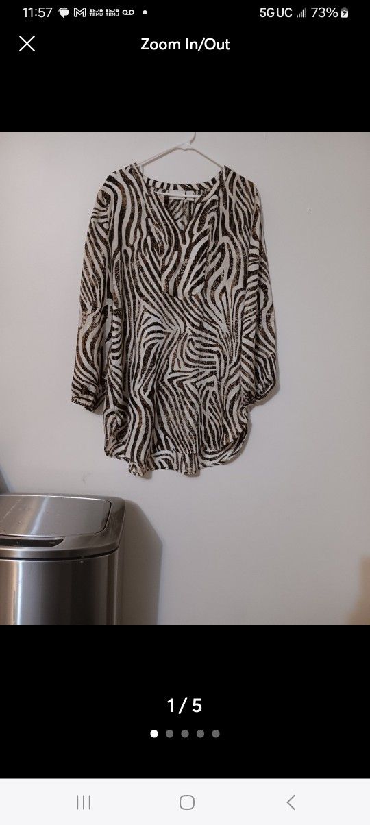Chicos Women 2 US L Tunic Top Animal Print Blouse Brown Lightweight Shirt