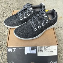 All Birds Women’s Wool  Runners NEW! Size 7 Great Gift
