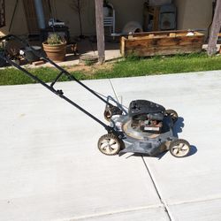Briggs Stratton Lawnmower