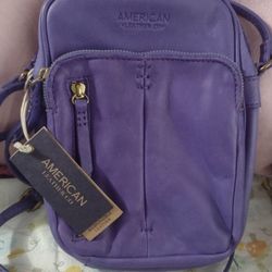 Hand Bag , Croosbody . Leather. New