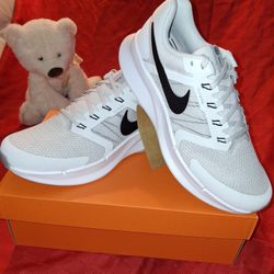 Mens Nike Run Swift 3 Size 9.5 Photon Dust/Black-White DR2695 005 New