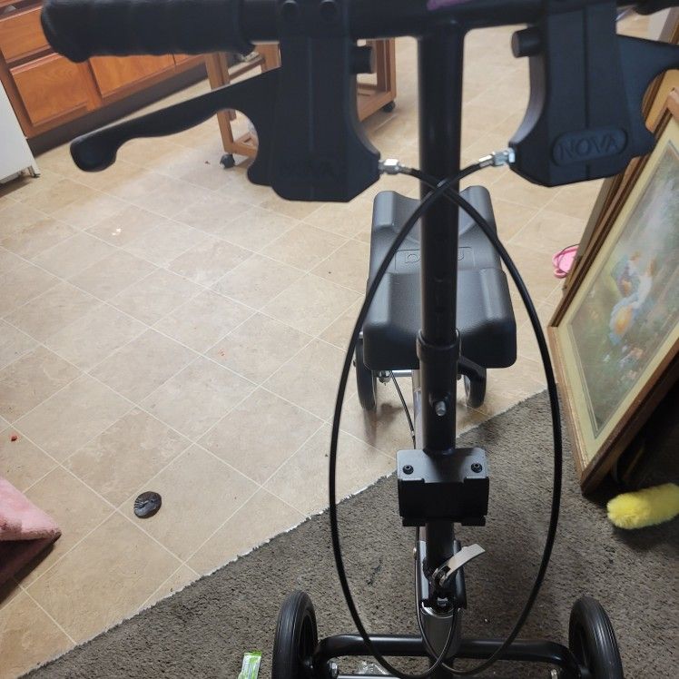 Nova Knee Scooter